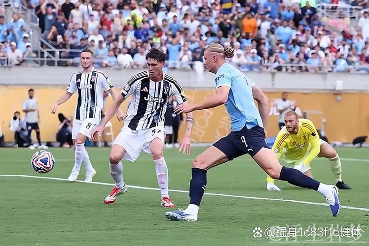 曼城先发制胜暂居英超第3，维拉排名仍居第7