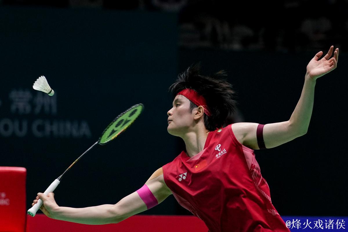 中国羽毛球公开赛女单八强战：邱品蒨对决王祉怡